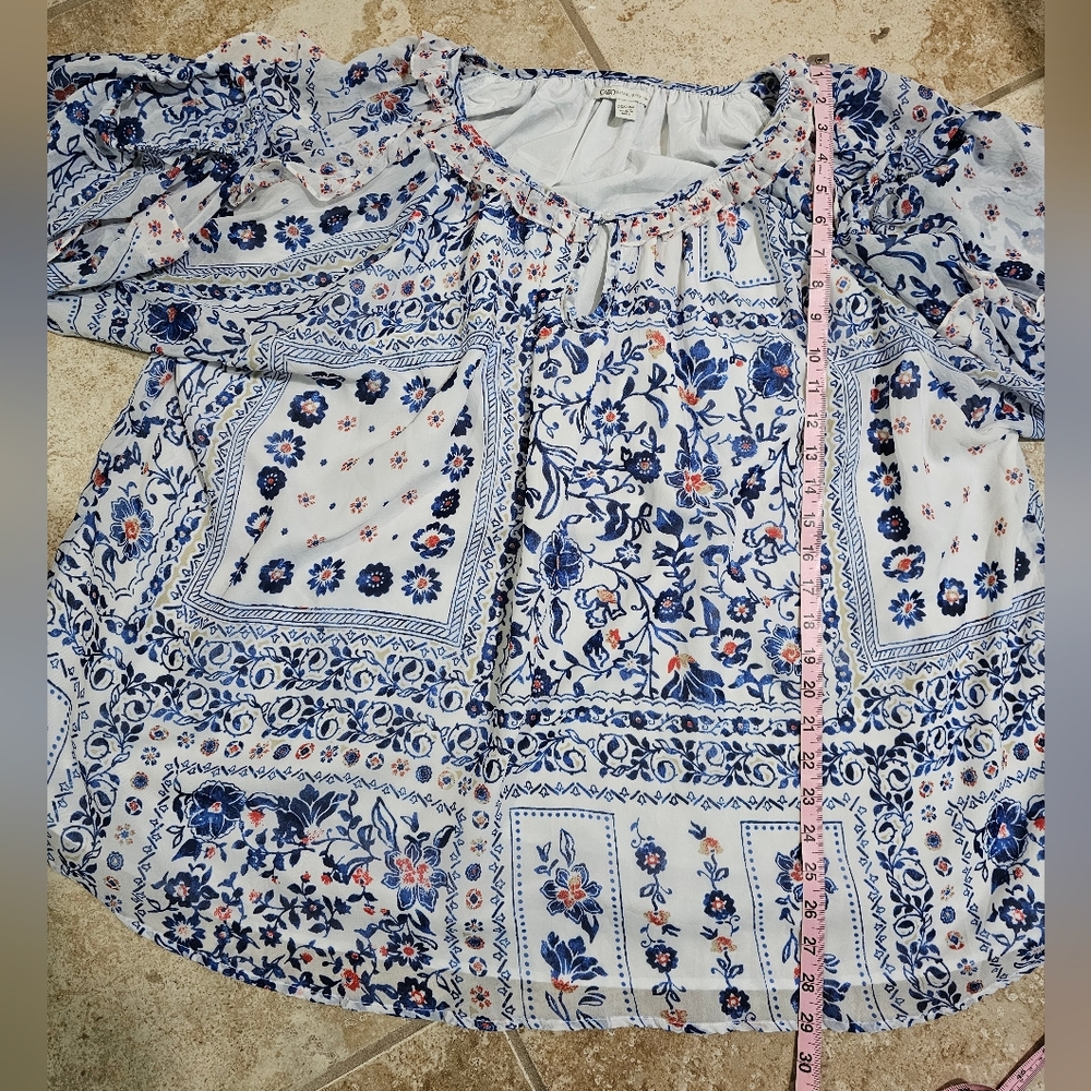 Cato Women 26/28W Plus Size Boho Floral Peasant Blouse Blue White Ruffle Flowy - Picture 7 of 7